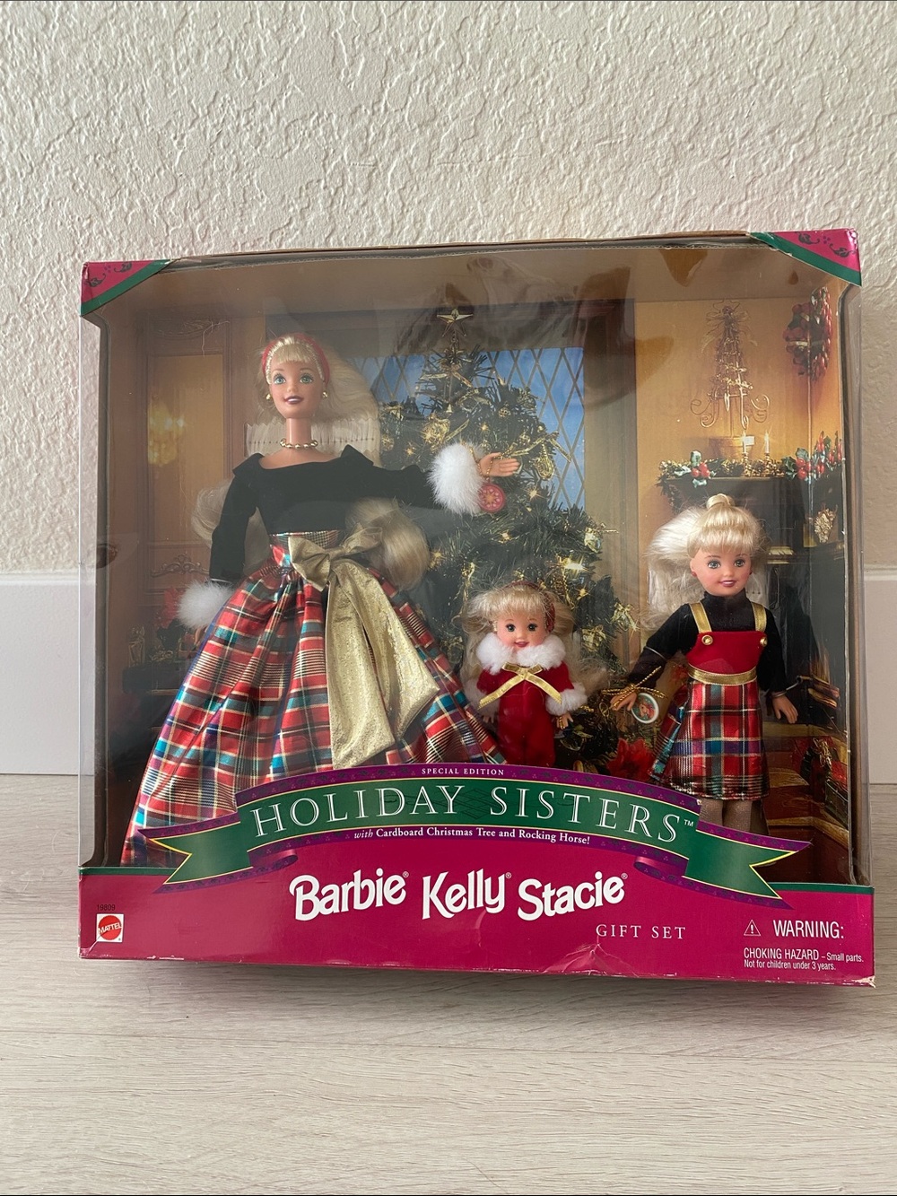 Barbie Holiday Sisters Gift Set with Gold and Red Plaid